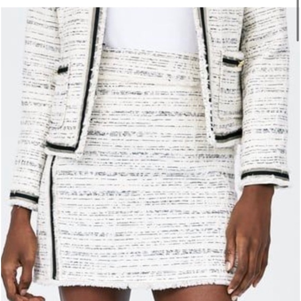 Zara Basic Tweed Skirt SMALL